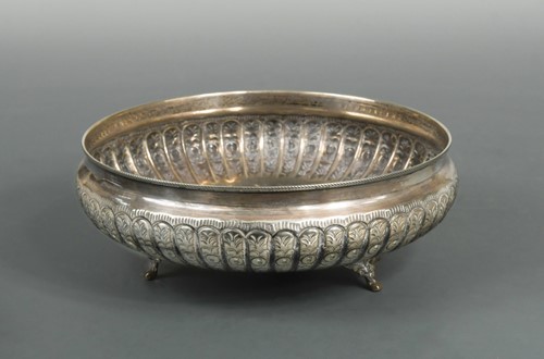 Lot 450 - A continental metalwares silver fruit bowl