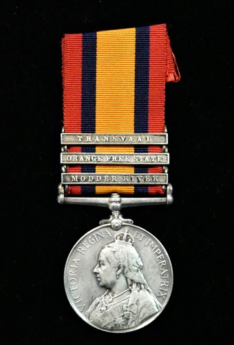 Lot 160 - A Queen's South Africa medal