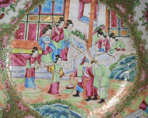 Lot 358 - A Chinese Cantonese famille rose bowl, late 19th century