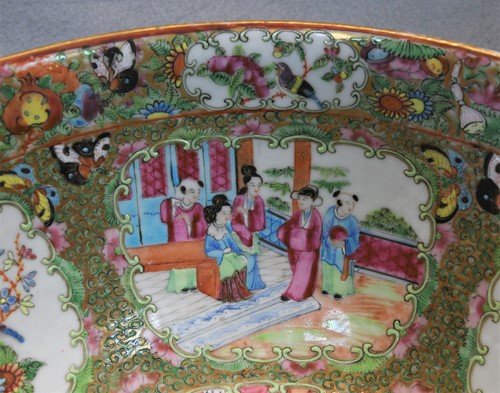Lot 358 - A Chinese Cantonese famille rose bowl, late 19th century