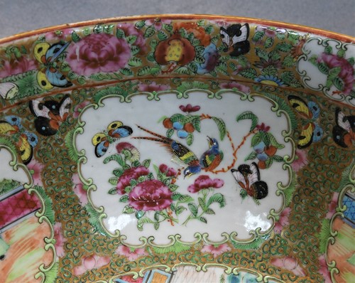 Lot 358 - A Chinese Cantonese famille rose bowl, late 19th century