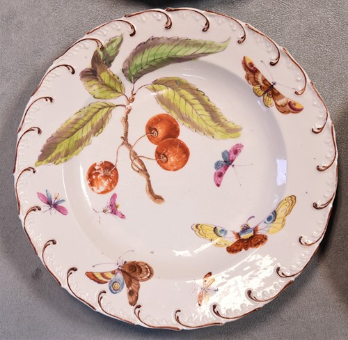 Lot 424 - Two Chelsea Derby plates, circa 1765