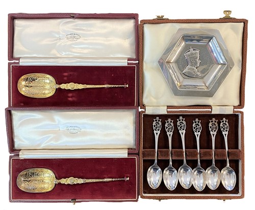 Lot 367 - Of Royal interest - A collection of silver commemorative items