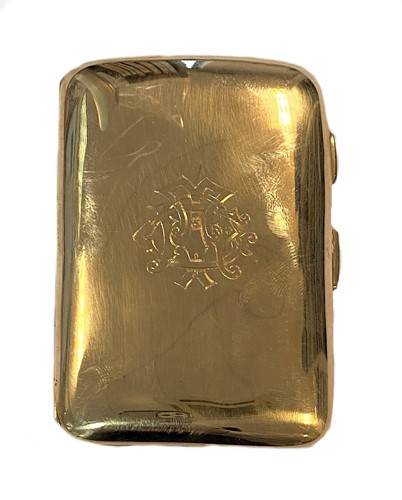 Lot 422 - An Edward VII 9ct gold pocket cigarette case