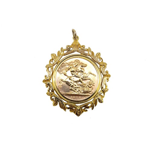 Lot 195 - A sovereign pendant