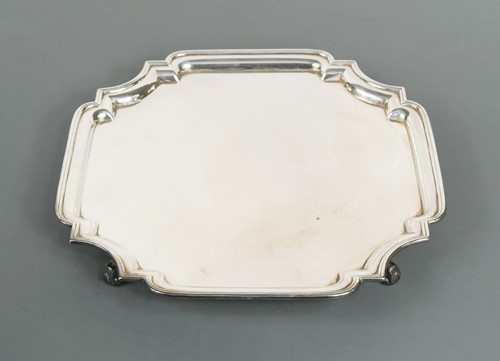 Lot 558 - A George V silver salver