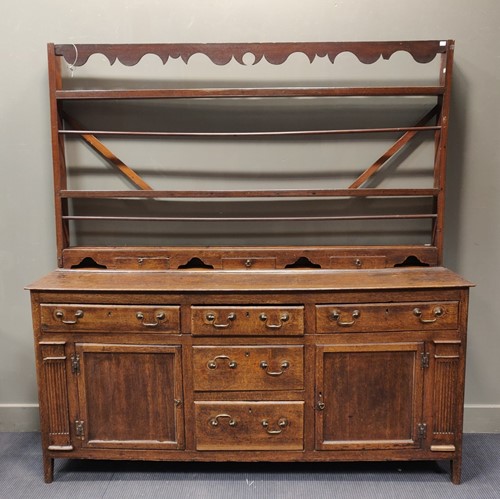 Lot 691 - George III oak dresser, 192 x 187 x 46cm