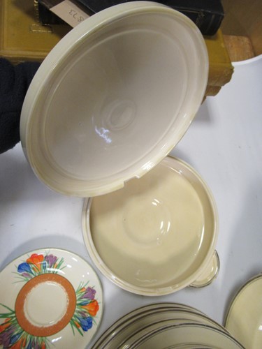 Lot 72 - Clarice Cliff Bizarre dinner china, mainly in 6s