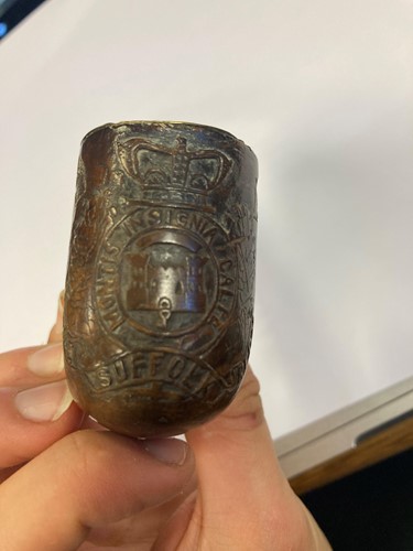 Lot 105 - A large collection of clay and wooden pipes...