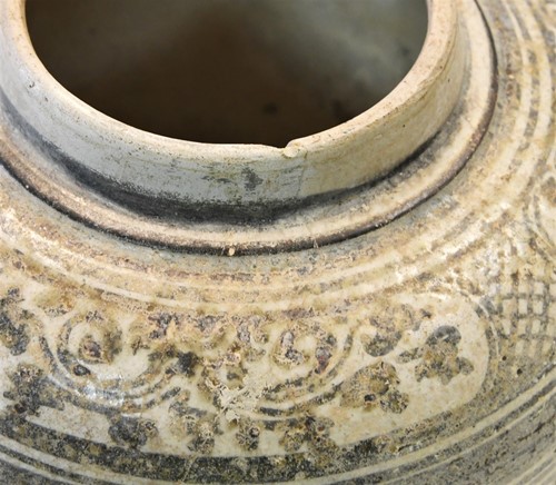 Lot 179 - A Thai Sawankhalok pottery vase, 15th/16th century