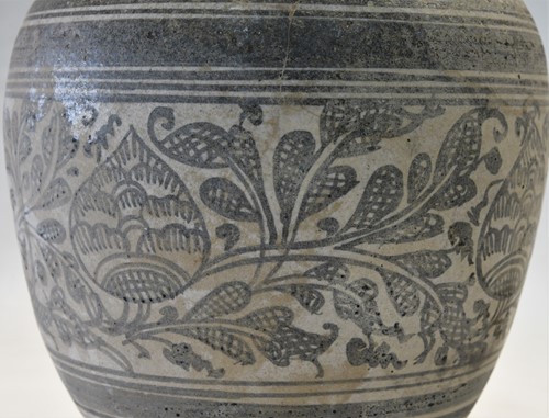 Lot 179 - A Thai Sawankhalok pottery vase, 15th/16th century