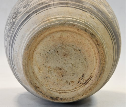 Lot 179 - A Thai Sawankhalok pottery vase, 15th/16th century