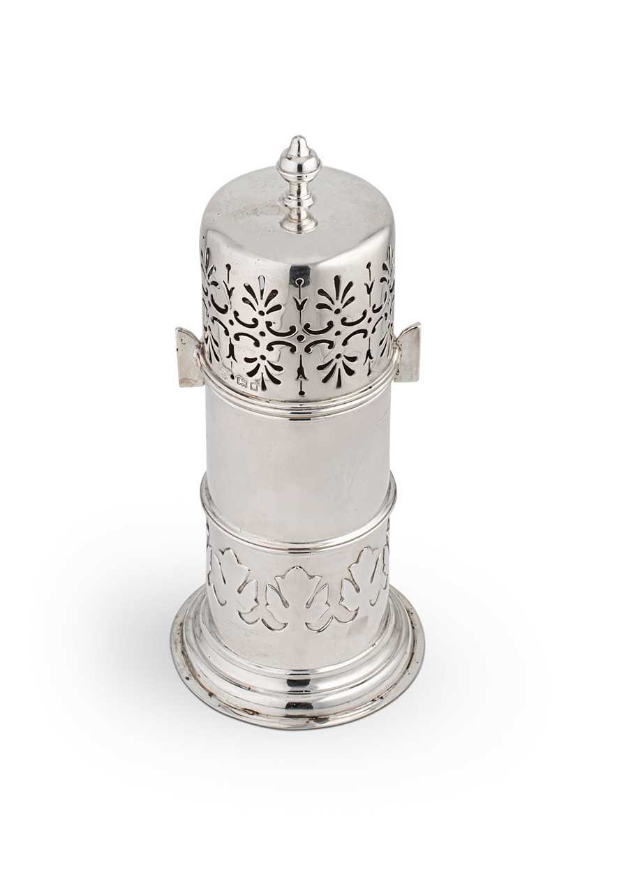 Lot 641 - A George V silver lighthouse style caster