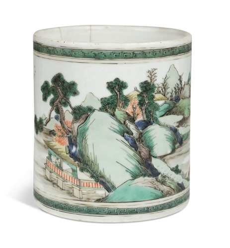 Lot 4 - A Chinese famille verte porcelain brushpot, Kangxi (1662-1722)