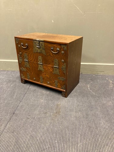 Lot 660 - A Korean chest, 52 x 58 x 33cm