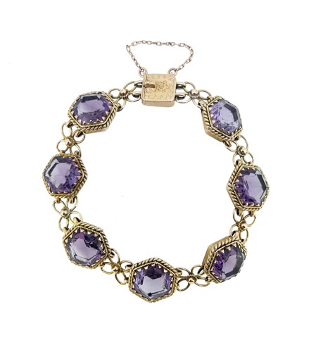 Lot 99 - An early 20th century amethyst bracelet