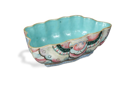 Lot 21 - A Chinese porcelain butterfly bowl, probably Daoguang (1820-1850)