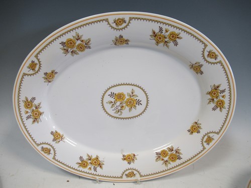 Lot 31 - A Spode bone china dinner service with Austen...