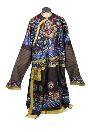 Lot 142 - A Chinese embroidered silk formal court dragon robe (chaofu), early 20th century