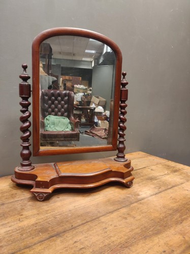 Lot 537 - A Victorian mahogany firescreen with tapestry...