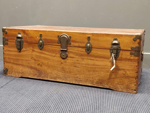 Lot 632 - A camphorwood trunk, 36 x 96 x 53cm
