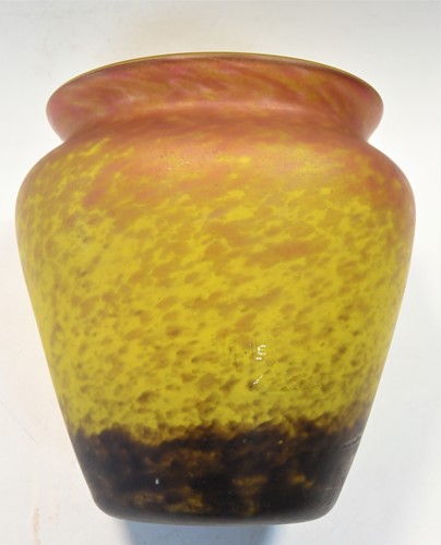 Lot 6 - A Muller Frères glass vase