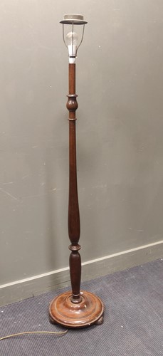 Lot 508 - A mahogany standard lamp 175cm high