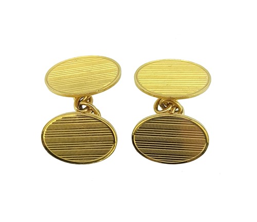 Lot 239 - A pair of 18ct gold cufflinks