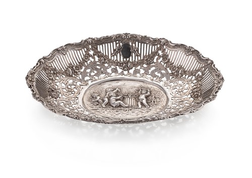 Lot 519 - A German metalwares silver bon bon dish