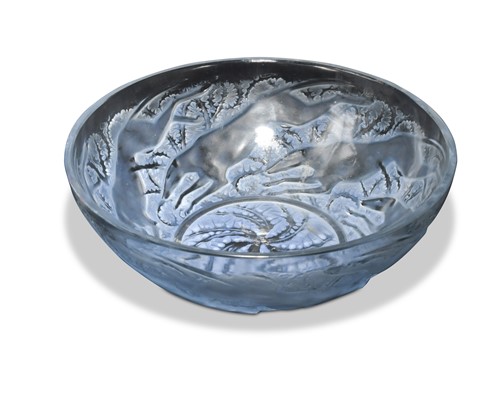 Lot 16 - Chiens, an R. Lalique frosted glass bowl, designed 1921