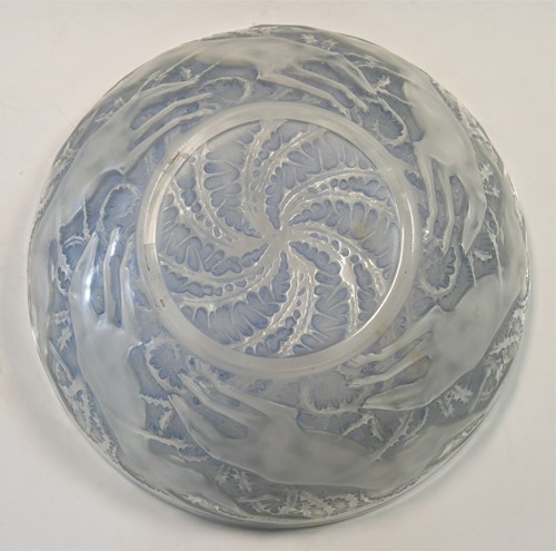 Lot 16 - Chiens, an R. Lalique frosted glass bowl, designed 1921