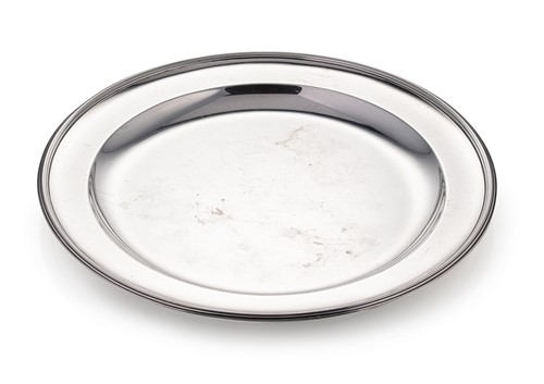 Lot 543 - A George III 18th century silver communion plate