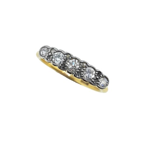 Lot 164 - An early 20th century diamond ring