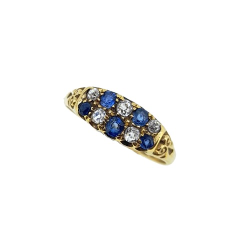Lot 136 - An Edwardian sapphire and diamond ring