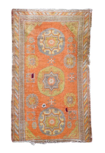 Lot 130 - A Samarkand wool rug