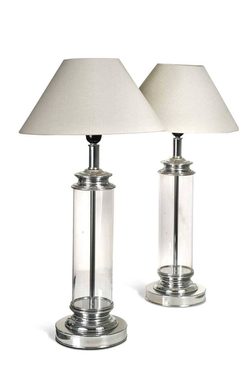 Lot 170 - A pair of Andrew Martin table lamps