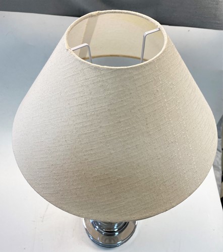Lot 170 - A pair of Andrew Martin table lamps