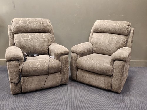Lot 530 - Four modern (seemingly un-used) electric...