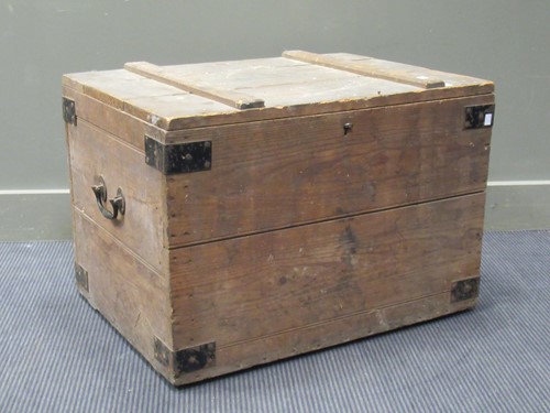 Lot 395 - A pine trunk, early 20th century