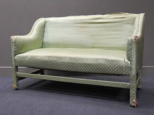 Lot 473 - A Edwardian two-seater settee