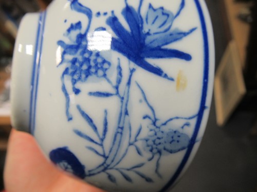 Lot 30 - A quantity of Chinese and other ceramics, to...