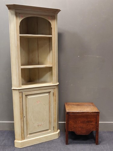 Lot 541 - A Georgian oak commode 48 x 44 x 39cm with...