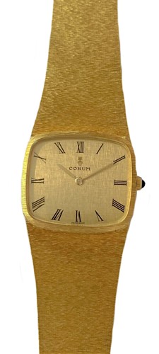 Lot 381 - Corum - A Swiss 18ct gold wristwatch