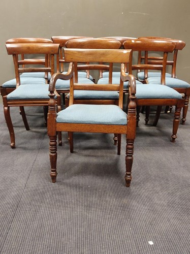 Lot 520 - A matched set of twelve Regency and later...