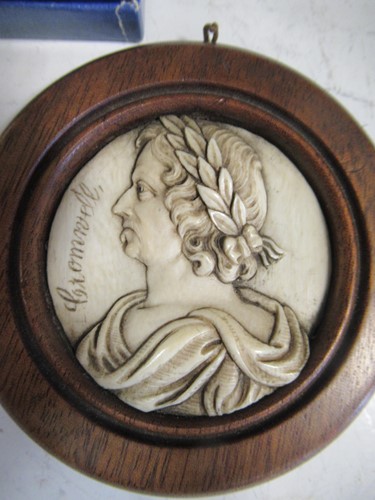 Lot 147 - A carved ivory miniature of Oliver Cromwell 7...