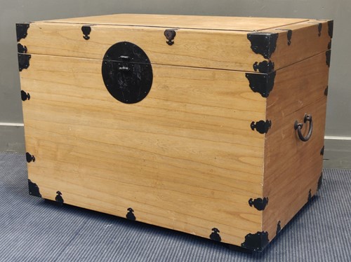 Lot 562 - A large lightwood Korean chest, 65 x 92 x 61cm