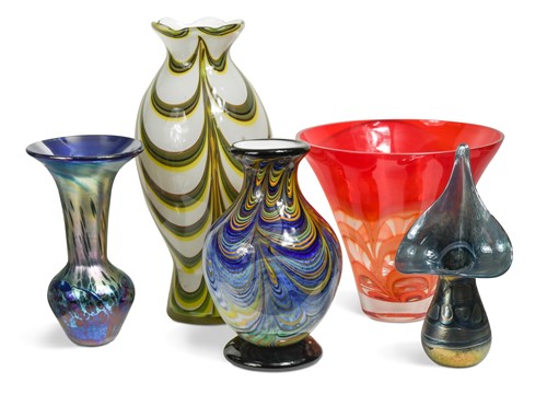 Lot 14 - A group of five pieces of art glass