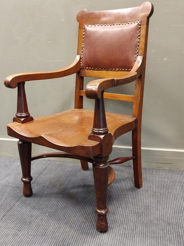Lot 572 - A Gentlemans large mahogany desk chair with...
