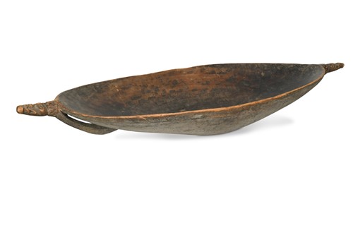Lot 561 - A Papua New Guinea carved wood feast bowl, early 20th century