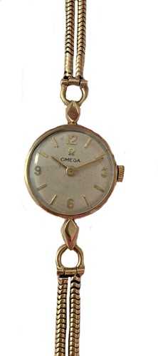 Lot 395 - Omega - A 9ct gold wristwatch